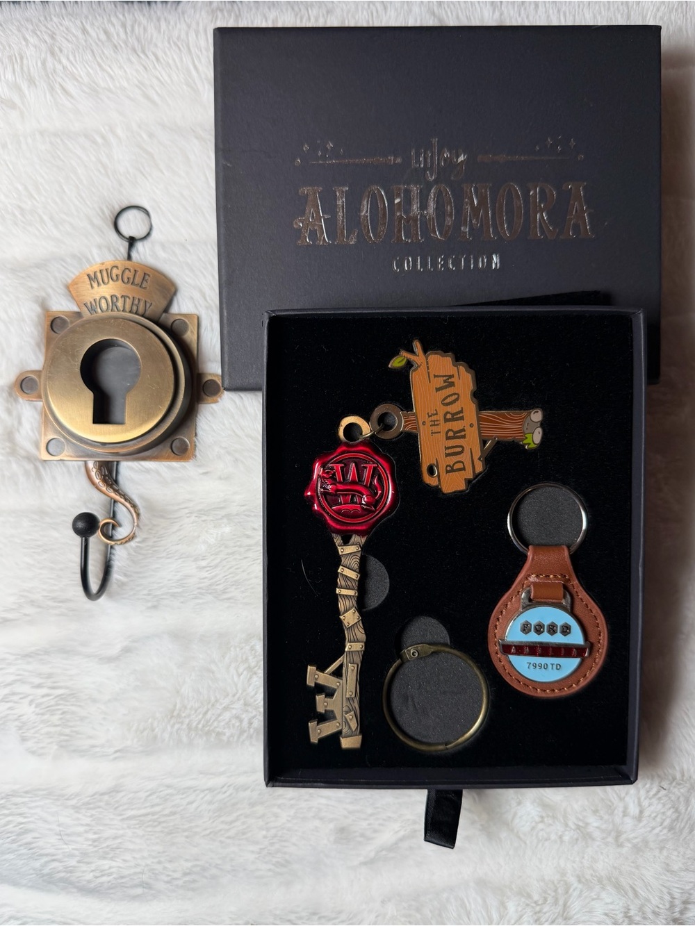 New LitJoy Alohomora Burrow Key and Key Hanger